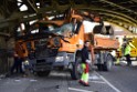 LKW blieb unter Bruecke haengen Koeln Deutz Deutz Muelheimerstr P110